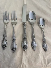 Vintage 1980s Oneida Frederick II Five Piece Setting Stainless  Silverware Set