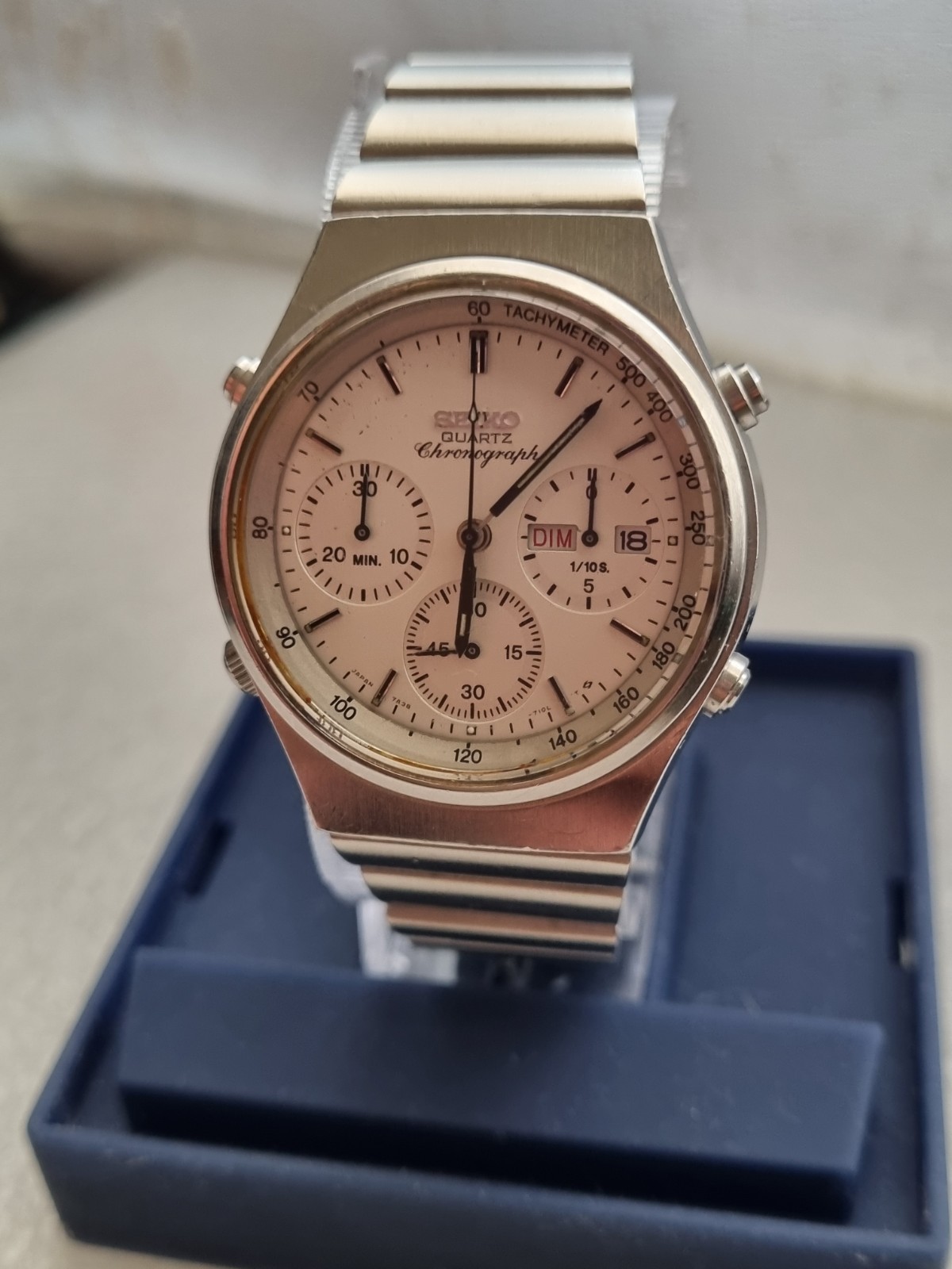 Seiko 7A38-7190 Vintage Watch Japan James Bond Chronograph image 2