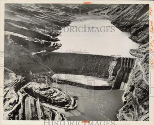 1958 Press Photo Aerial view of Brownlee Dam in Hells Canyon, Idaho and Oregon - Afbeelding 1 van 2