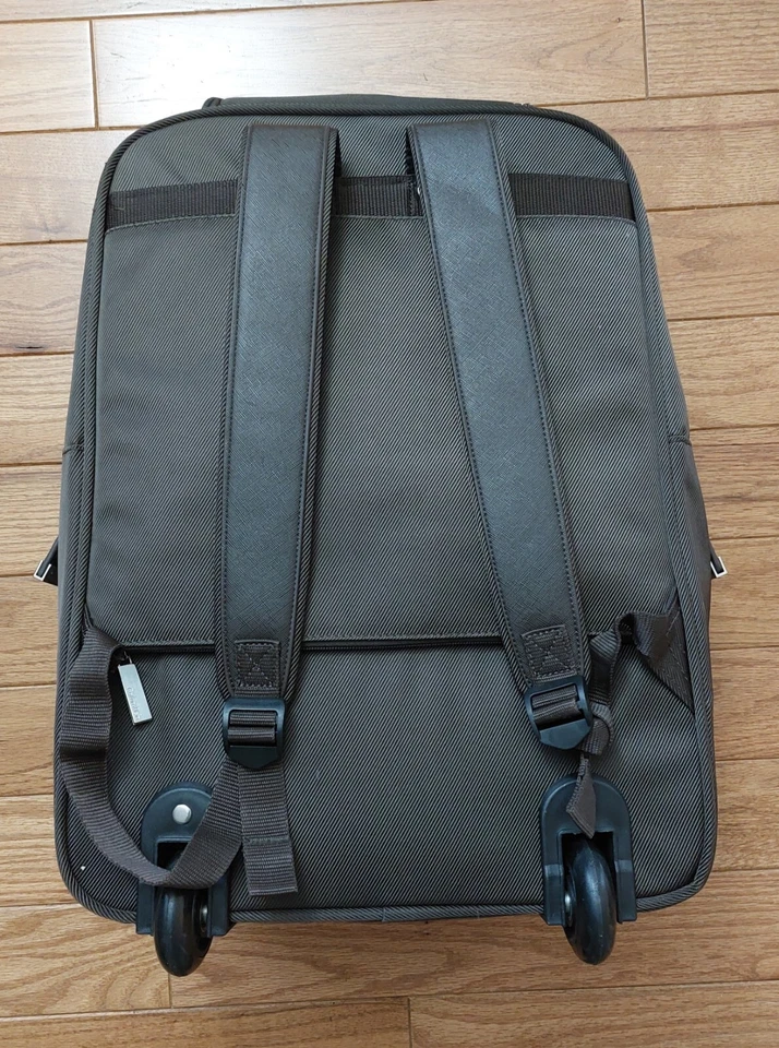 Calvin Klein Dylan 20" Brown Carry-on Luggage - Image 3 of 4