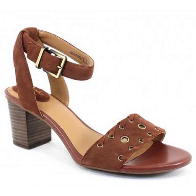 clarks tan sandals ladies