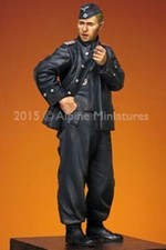 ALPINE MINIATURES 1:35 SET 35205 WWII GERMAN WSS AFV CREW 1944-45 1  1 FIGURE 