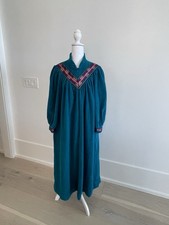 Vanity Fair Robe Kaftan House Dress Zip Front Long Sleeve MED USA Vintage 1970s