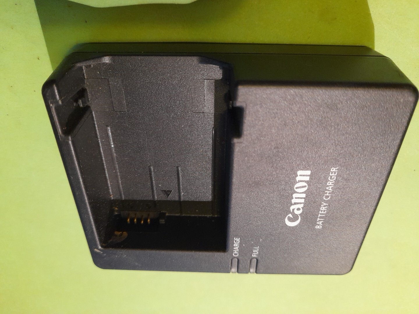 LCE8E battery Charger Canon LPE8 genuine original fastpost please