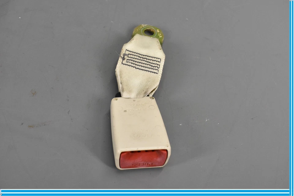 Оригинальный задний правосторонний ремень безопасности со стороны пассажира с пряжкой для Lexus SC430 02–10 годов выпуска - Изображение 3 из 4