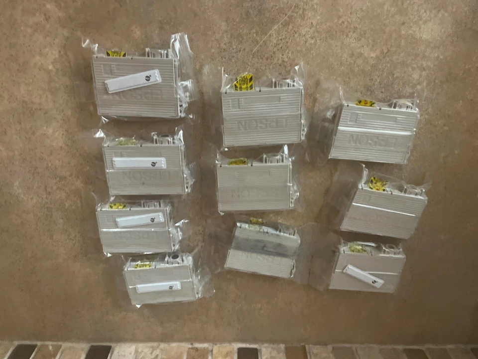 LOT OF 10 GENUINE 125 EPSON T1251 BLACK T1254 YELLOW INK CARTRIDGE M7-1(2) - Image 2 of 3