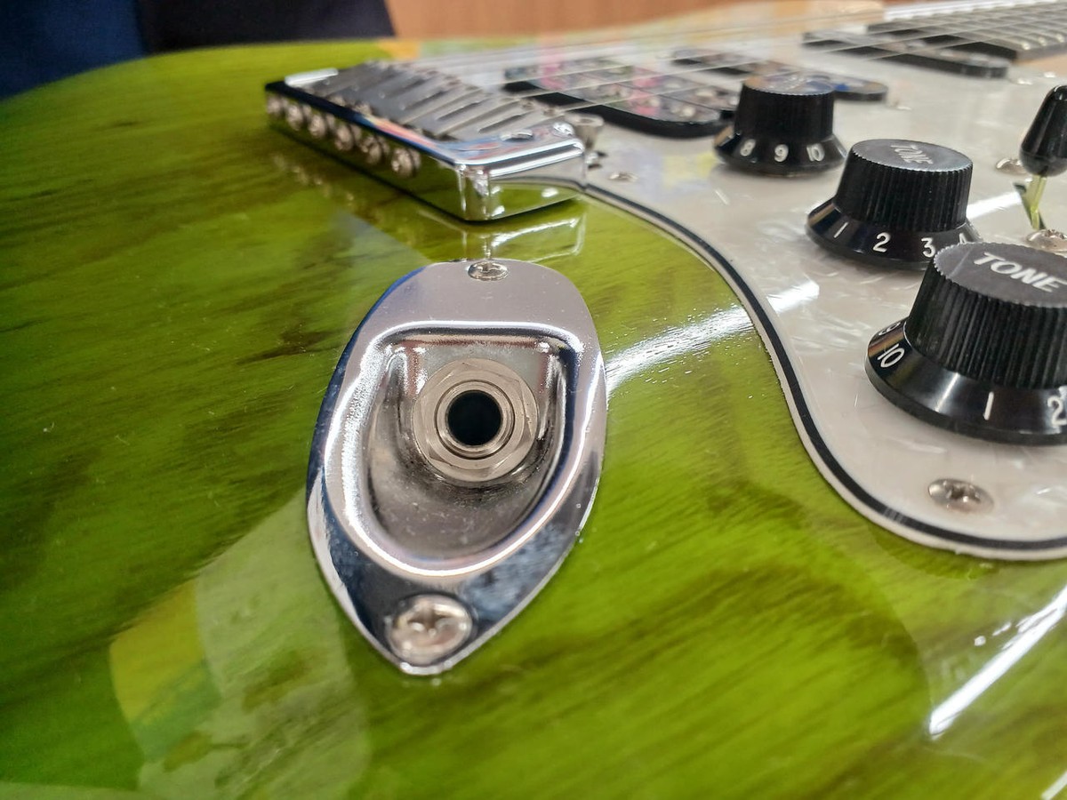 Bacchus G-Studio Ash Dk Grn-Grd Electric Guitar Safe Bacchus G-Studio Ash Dk Grn-Grd Electric Guitar Safe