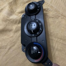 Kia Cerato  55 Climate Control Unit