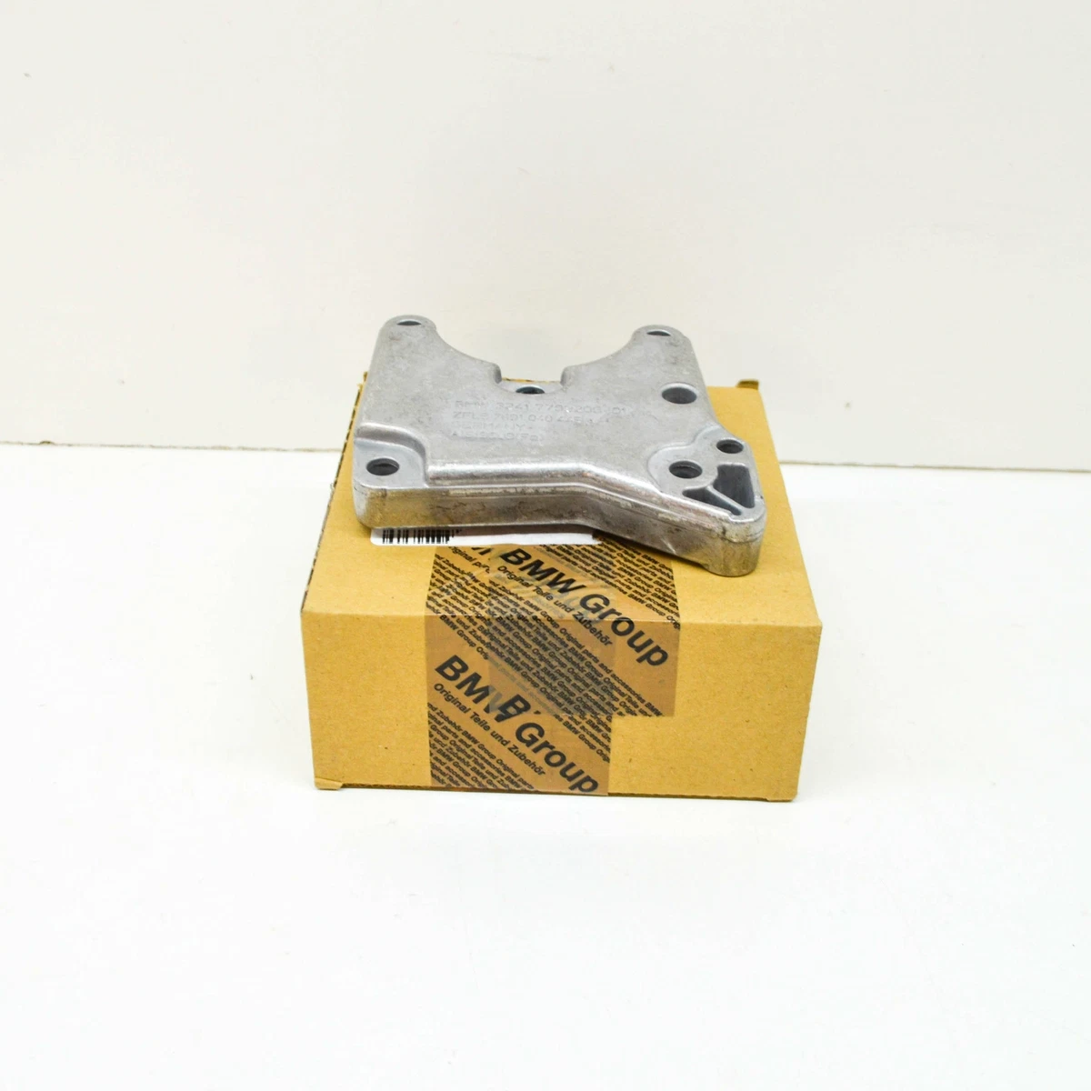 NEW BMW 3 COUPE E92 STEERING PUMP BRACKET HOLDER 32417799209  