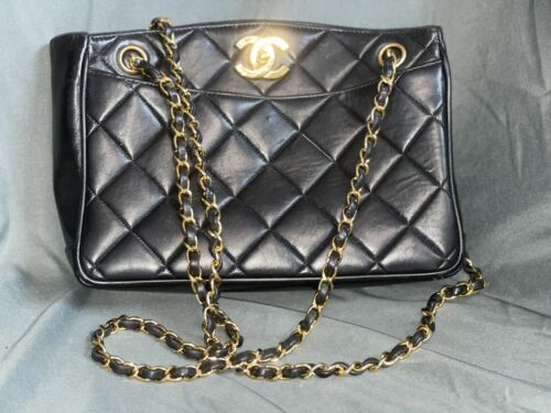 Pre-loved Chanel Vintage Mid 90s Zipped Tote Bag In Caviar Grained