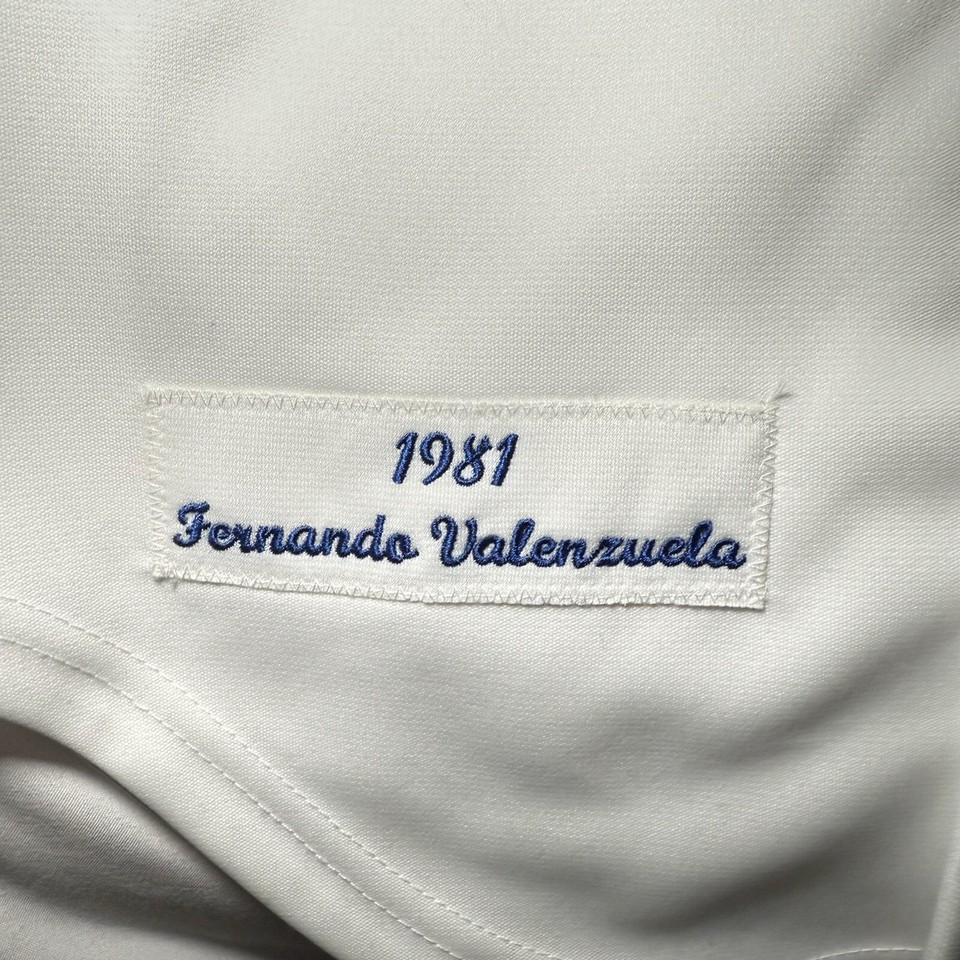 AUTHENTIC FERNANDO VALENZUELA DODGERS JERSEY SIZE 36 SMALL MITCHELL