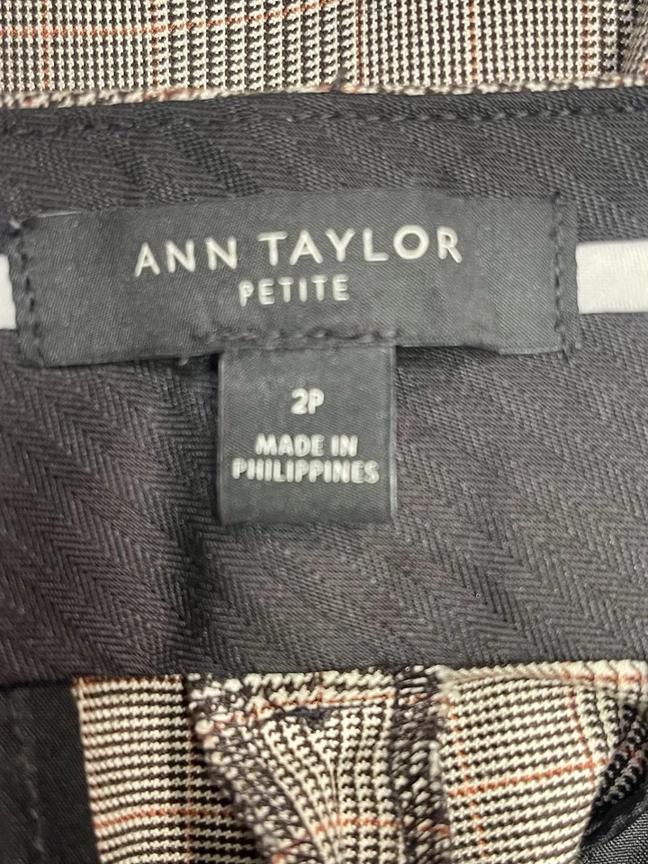 Ann Taylor Women's Dress Pants Size 2P Houndstooth Checked Black White - Image 4 of 4