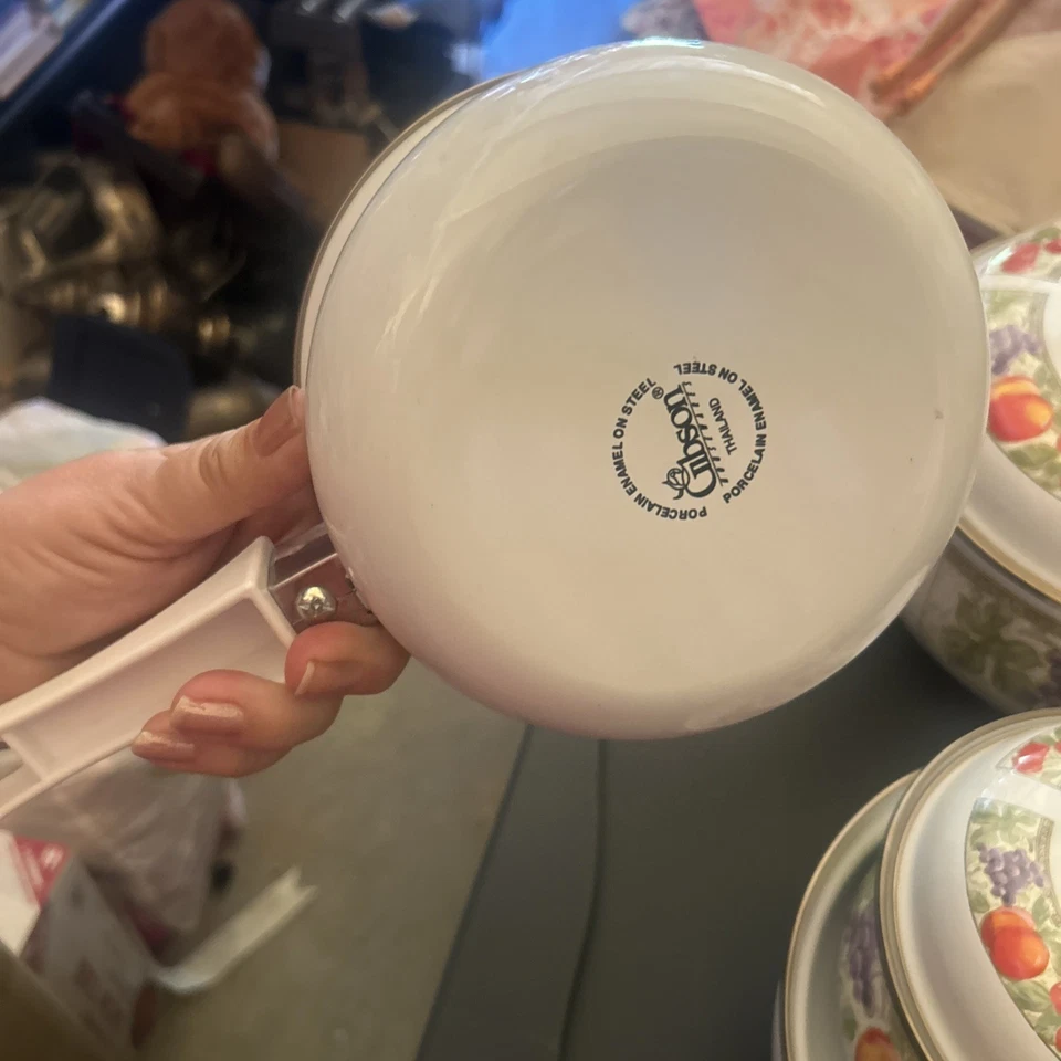 Vintage 7 Piece Gibson Porcelain Enamel On Steel Pots & Pans Set Excellent Con - Image 3 of 4