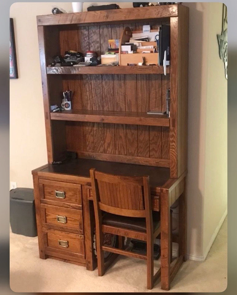 Beautiful. Wood. Six Piece Boys Bedroom Set. Great Condition. - Image 3 of 4