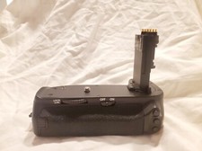 Vivitar VIV-PG-6DMII Deluxe Power Battery Grip for Canon EOS 6D Mark II