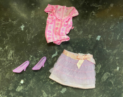 Qualität Puppen Bonbonrosa Outfit mit Schuhen für Puppen UK Verkäufer Kostenloser Versand