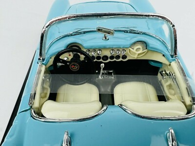 Road Tough 1957 CHEVROLET Corvette-1:18 Collection die cast metal