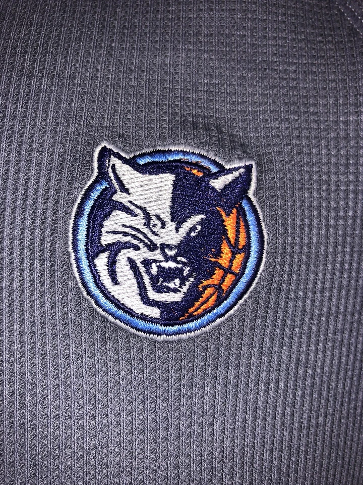 Men's Adidas Charlotte Bobcats Gray Long Sleeve Henley Waffle NBA Shirt LT NWT - Image 2 of 4