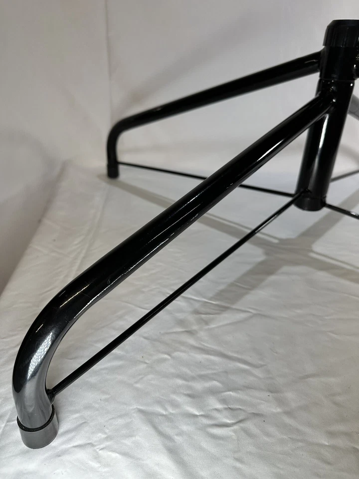 32” Christmas Tree Stand for Artificial Trees Folding Steel 6-8' Trees VGC! - Image 3 of 4