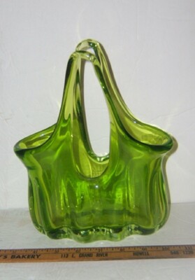 Unusual Vintage Viking 2 Prong Split Finger Green Swung Vase