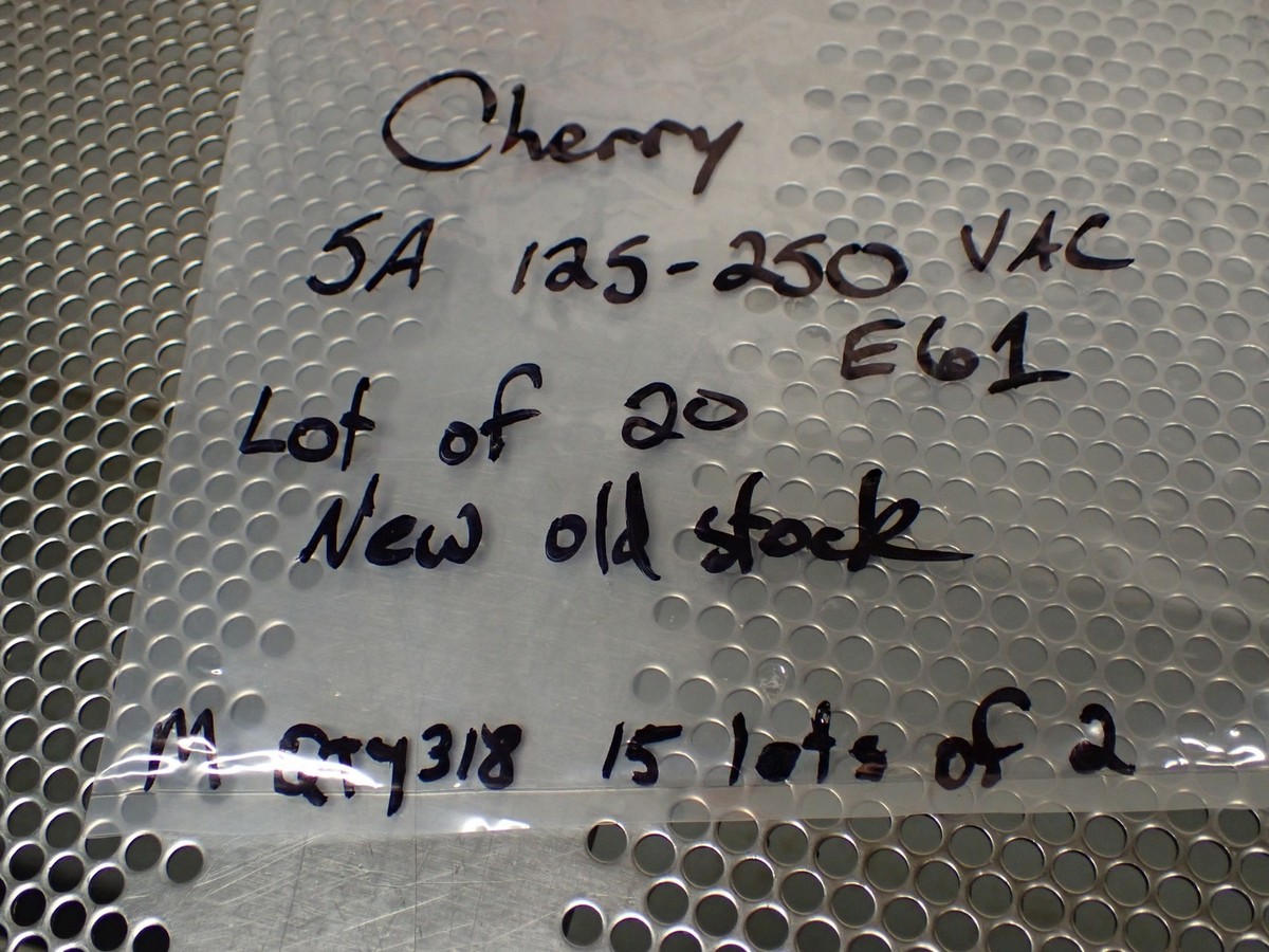Cherry E61 Snap Switches 5A 125-250VAC New No Box (Lot of 20) See