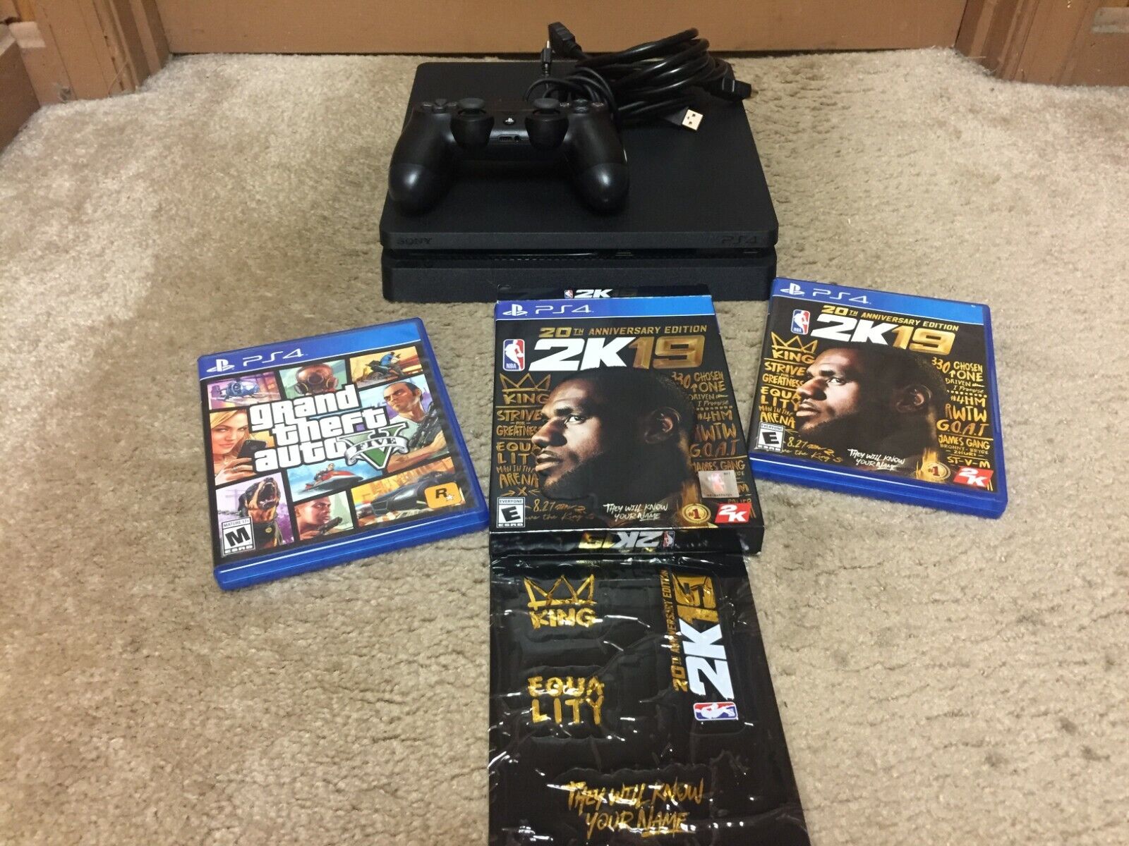 Sony PlayStation 4 Slim 1TB Mega Pack: Grand Theft Auto V Premium