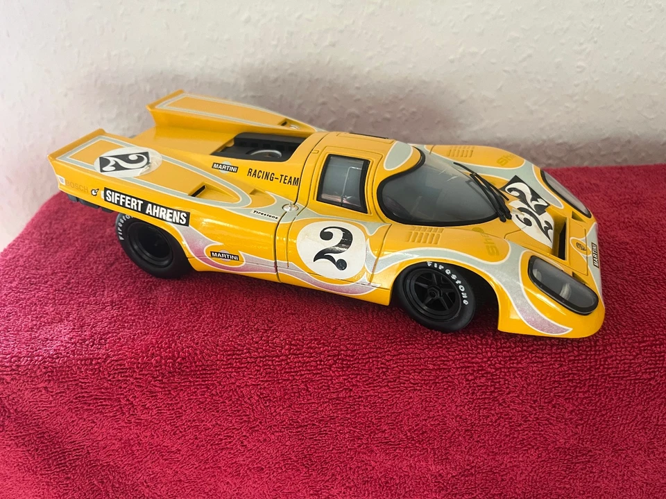 Universal Hobbies Porsche 917   unbespielt 1:18 - Bild 2 von 2