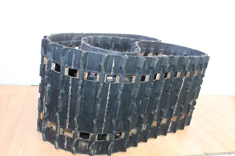 2002 ARCTIC CAT 4-STROKE TOURING Track 136 X 15 X .725 - Image 3 of 4