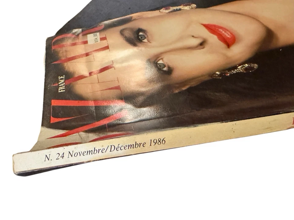 Carole Bouquet DALI Victoria Lockwood HARPERS BAZAAR FRANCE November 1986 Chanel - Image 4 of 4