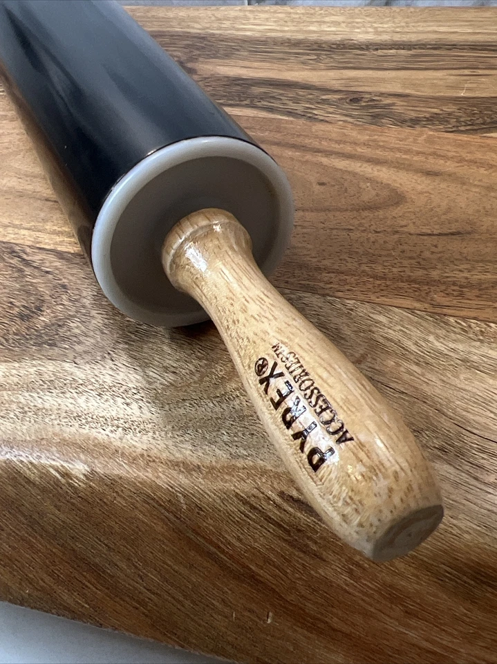 Rodillo de metal antiadherente Pyrex fácil de limpiar asas de madera Foto 4 de 4