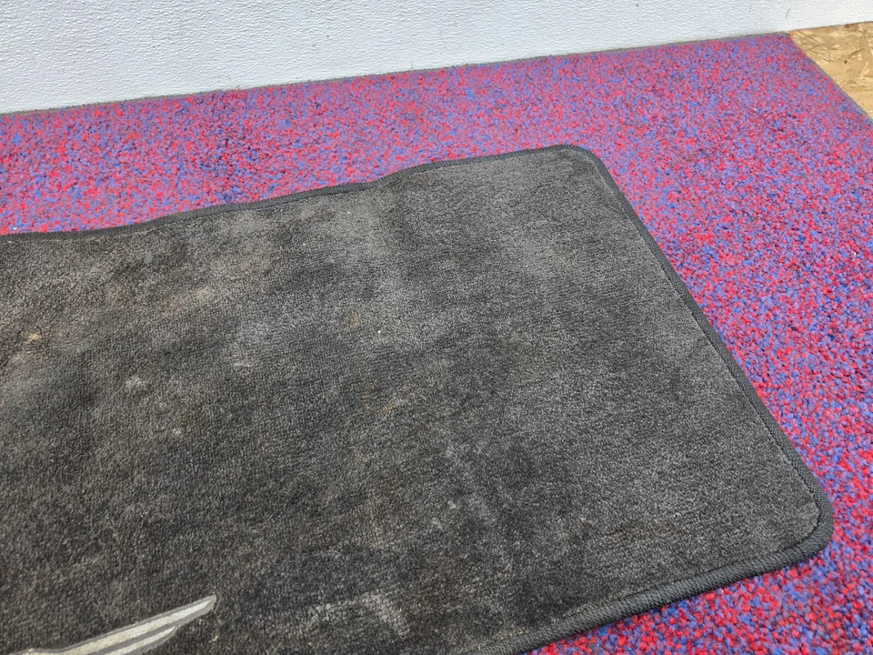 CHRYSLER CROSSFIRE SRT6 04-08 OEM FRONT CARPET FLOOR MAT RUG COVER - Imagem 4 de 4