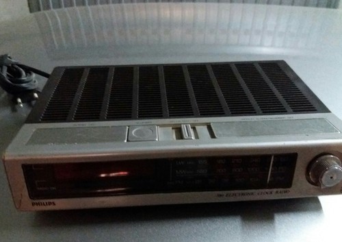 Radio sveglia della PHILIPS vintage - Foto 2 di 2