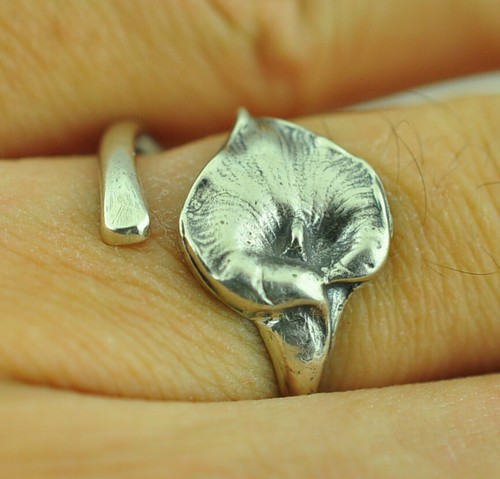 Dainty Solid 925 Sterling Silver Arum Calla Lily Adjustable Spoon Ring - Picture 6 of 6
