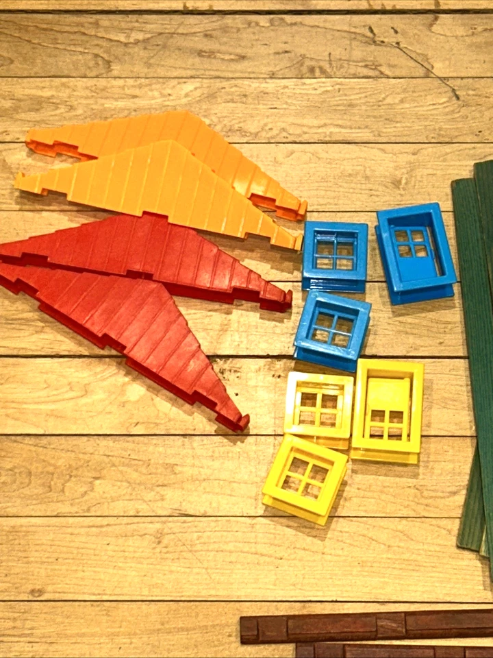 300 Pc Wood Lincoln Logs Roof Slates 1,2, and 3 Notch Logs Windows Doors - Image 4 of 4