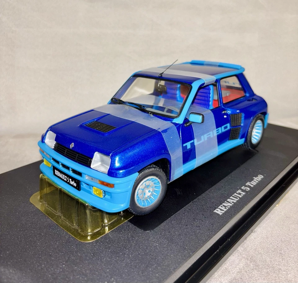 RENAULT 5 TURBO 1:18 Universal Hobbies New And Sealed! - Immagine 2 di 4