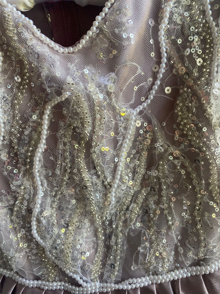 Vestido formal hecho a mano para niña con lentejuelas talla 4T / 5T Foto 3 de 4