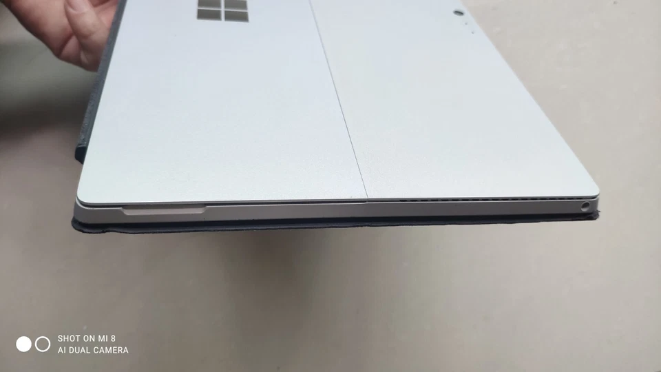 Microsoft Surface Pro 4 128GB SSD Wi-Fi 12.3'' Tablet - Silver (1724) - Image 4 of 4