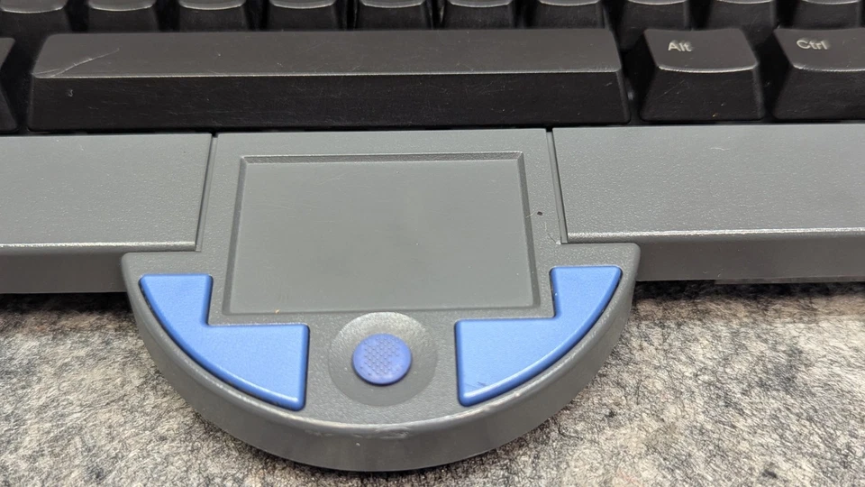 IBM 93Y1231 Keyboard Cash Register Point of Sale POS Unit w/ Trackpad - Untested - Image 3 of 4