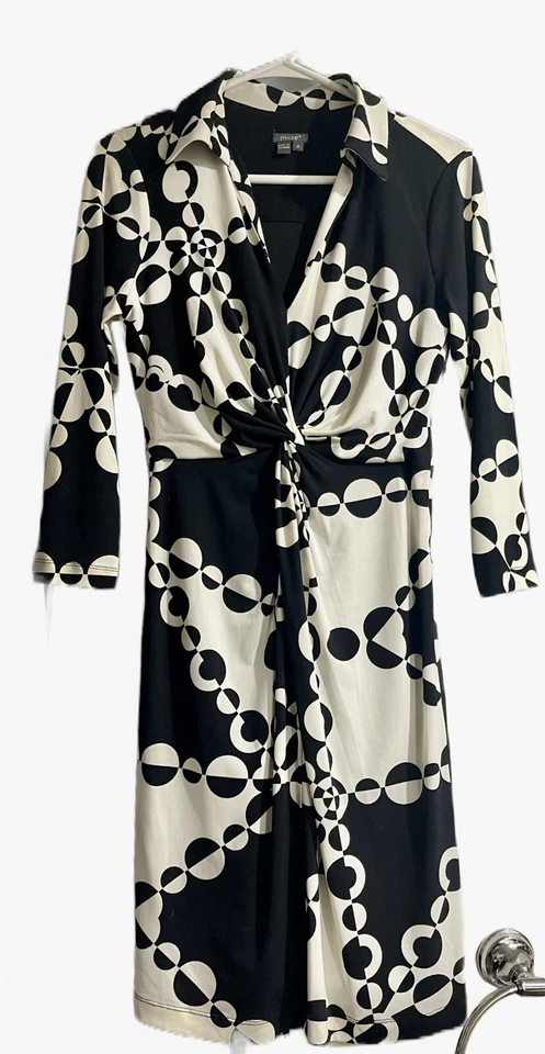 Vestido de cóctel Muse negro y marfil patrón geométrico cuello en V talla 2 Foto 2 de 4