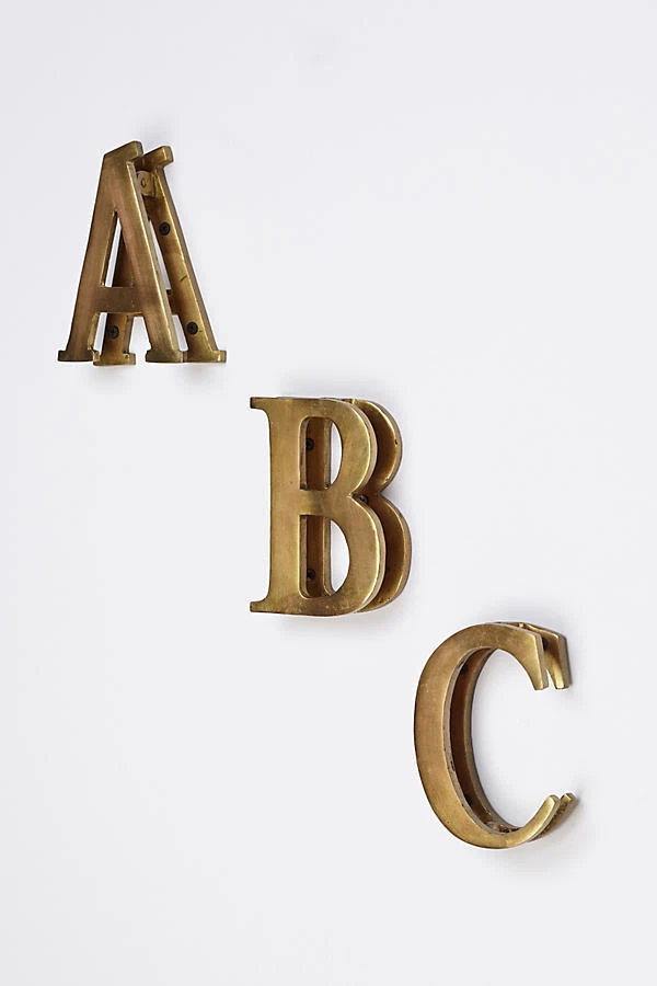 NUEVO CON ETIQUETAS Anthropologie Monograma Hierro Golpe - "A", "E", "P" o "T",  Foto 2 de 4