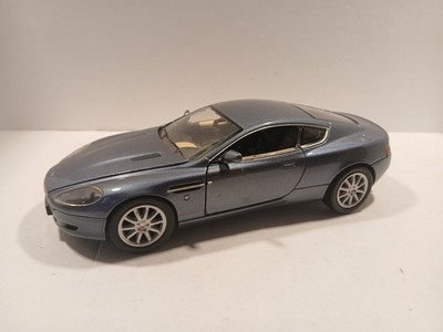 Motor Max ASTON MARTIN DB9 COUPE 1:24 Diecast #73321 - Please Read