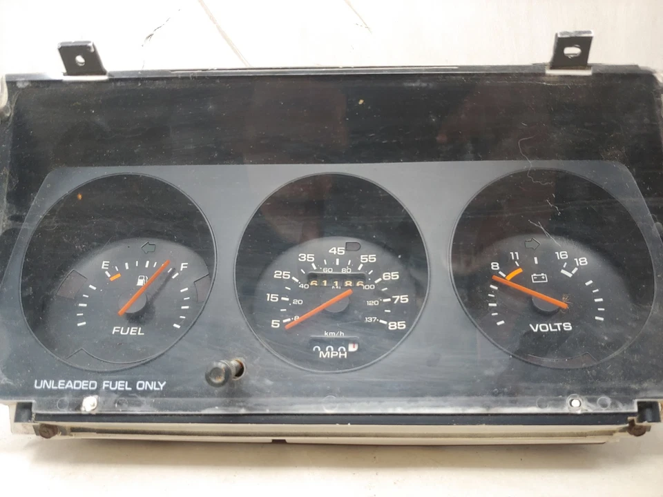 84 85 86 87 88 89 Dodge Omni Horizon velocímetro painel de instrumentos  - Imagem 3 de 4