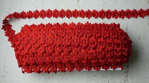 Passamanerie rossi per l'hobby del cucito