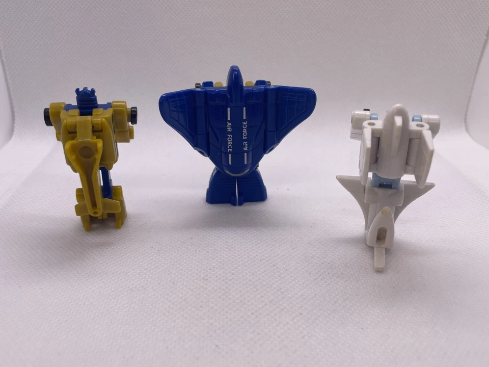 Transformers Micromasters Air Patrol 1990 Sky High Blaze Master Tread Bolt - Image 4 of 4