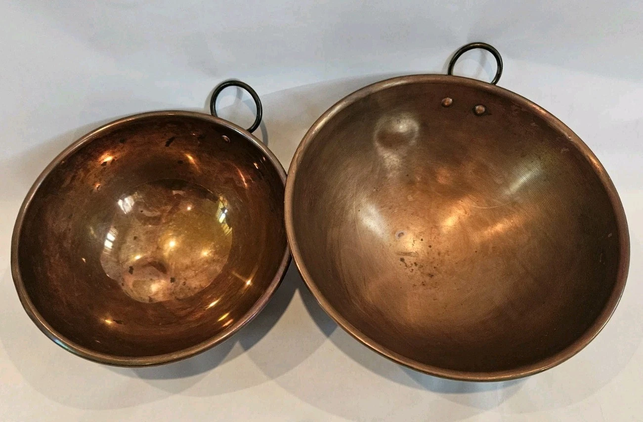 Set Of 2 Vintage Copper Mixing Bowls Rolled Edges W/ Ring Handles