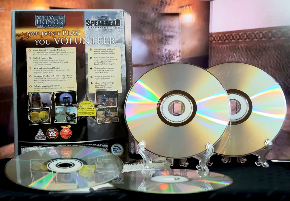 Medal of Honor: Crossfire + Bonus CD Retro PC Big Box Game Pack [CIB Complete] - Image 2 of 4