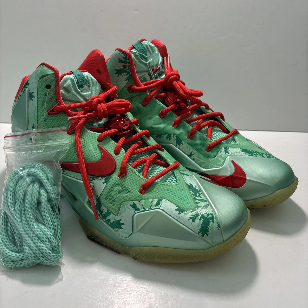 Preços baixos em Nike LeBron 13 Christmas | eBay