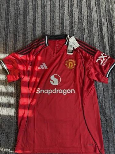 Authentic Adidas Manchester united Home Shirt 25/26 in size Large RRP £85