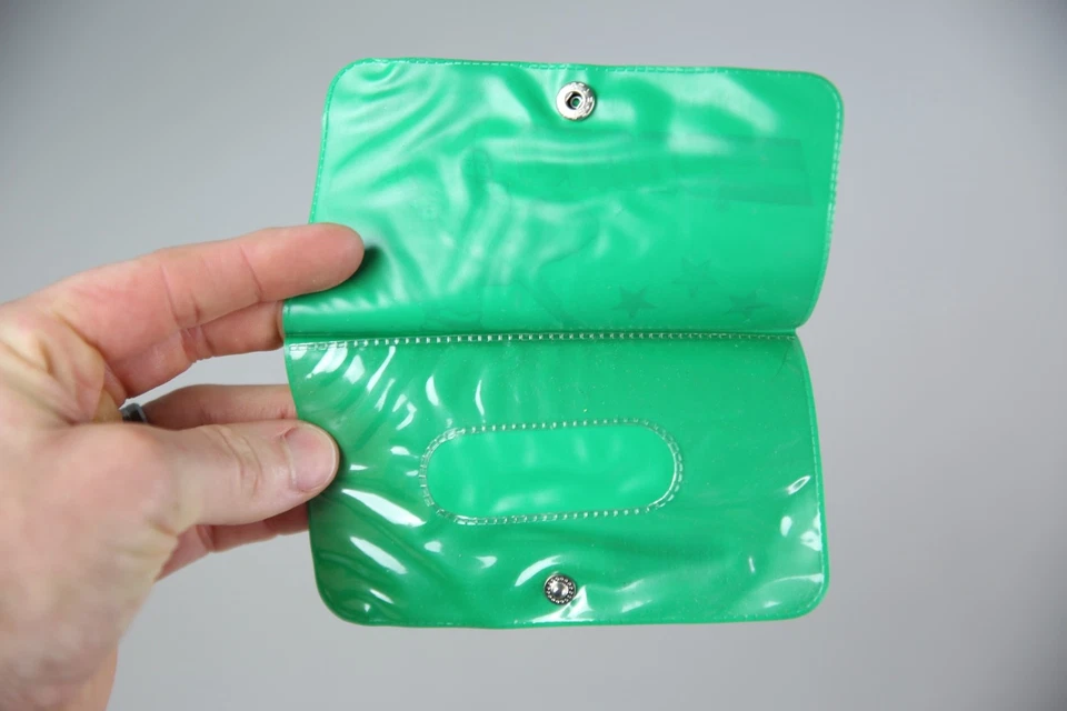 GI JOE VINTAGE 1988 HASBRO GREEN VINYL TISSUE POUCH CASE TOY HOLDER - Image 3 of 4