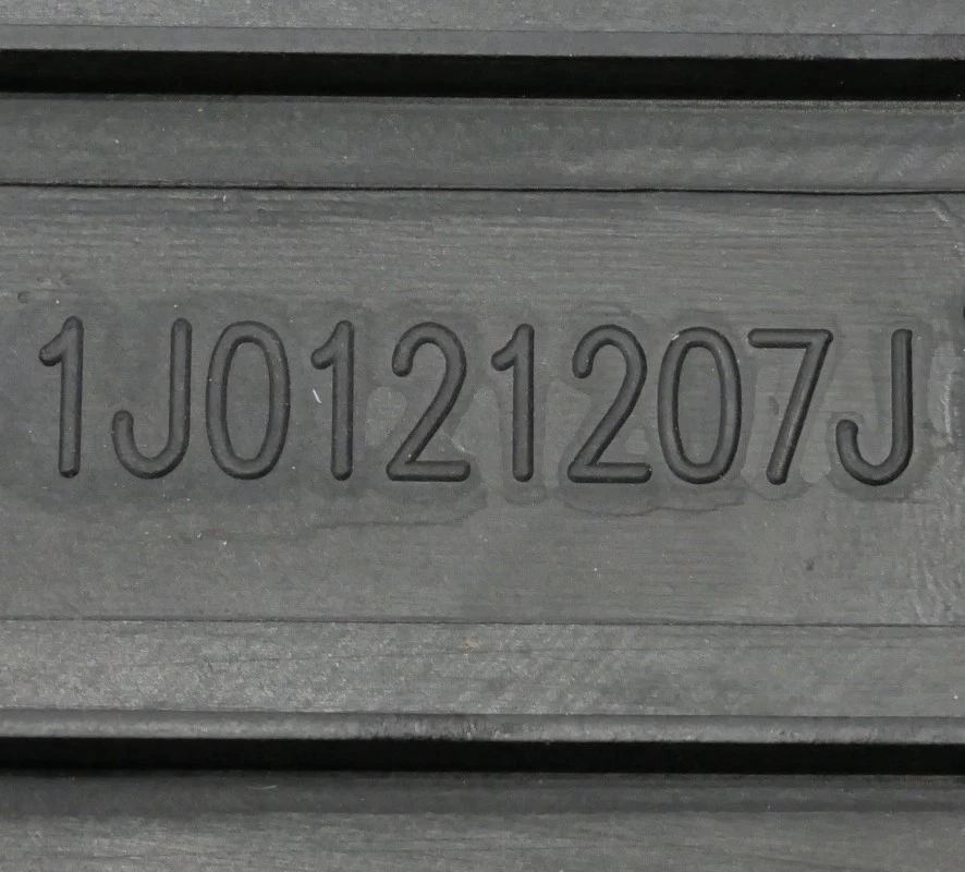 Cubierta y soportes del ventilador de refrigeración 99-05 VW Jetta Golf GTI MK4 Audi TT 1J0 121 207 J Foto 3 de 3